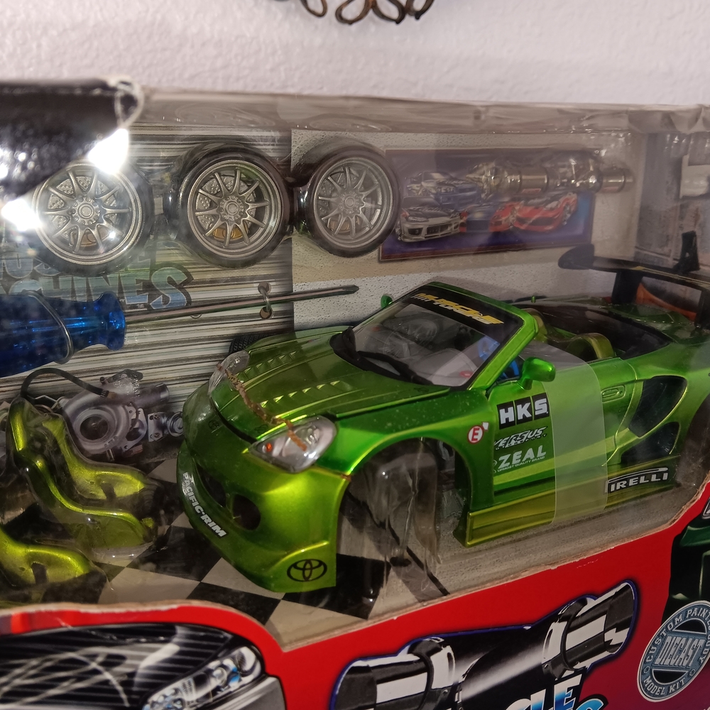 Green '03 Toyota MR2 Toy Car by - Picture 7 of 7